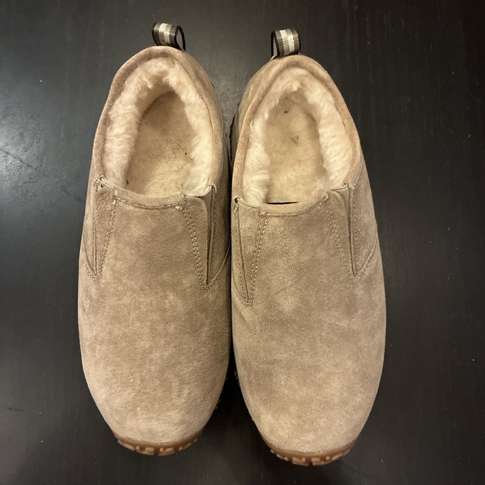Women's Merrell Vibram Slippers Sz 7 tan Suede